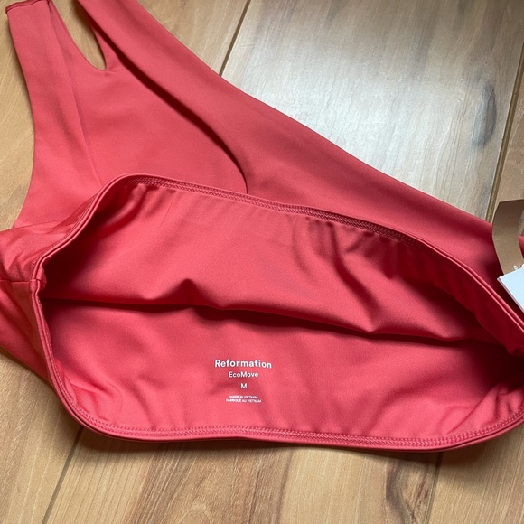 Reformation EcoMove Simone Bra in Hot Coral NWT Medium - Picture 6 of 8